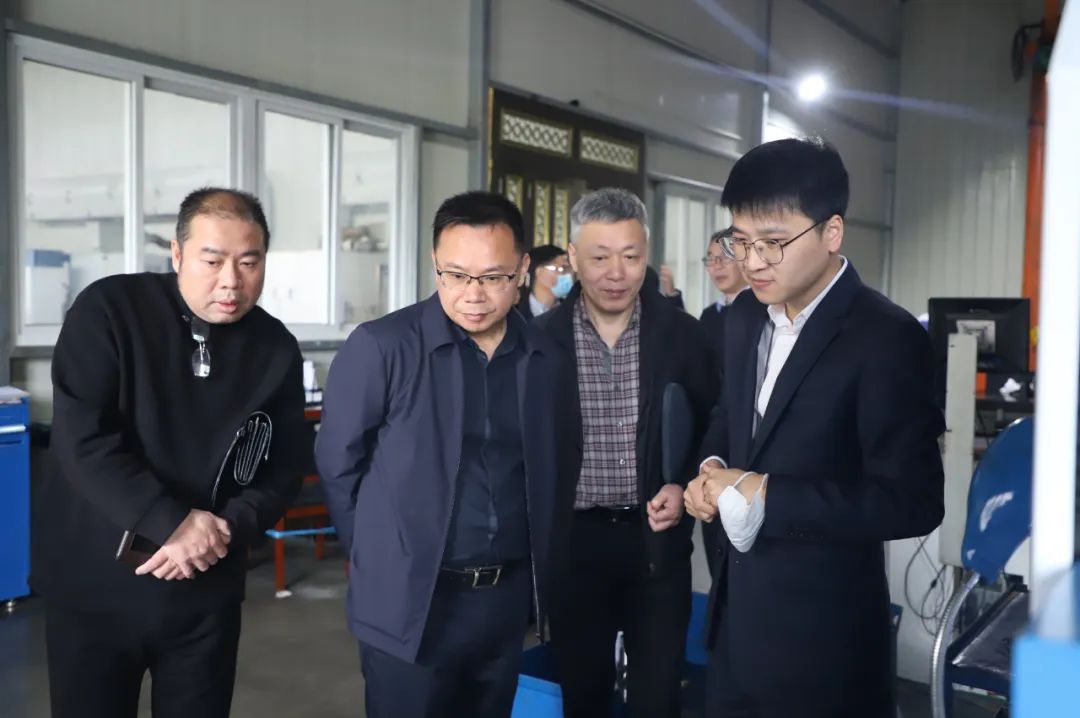 市人大常委会副主任吴功宜莅临金沙澳门(中国)唯一官方网站科技开展企业“专精特新”调研