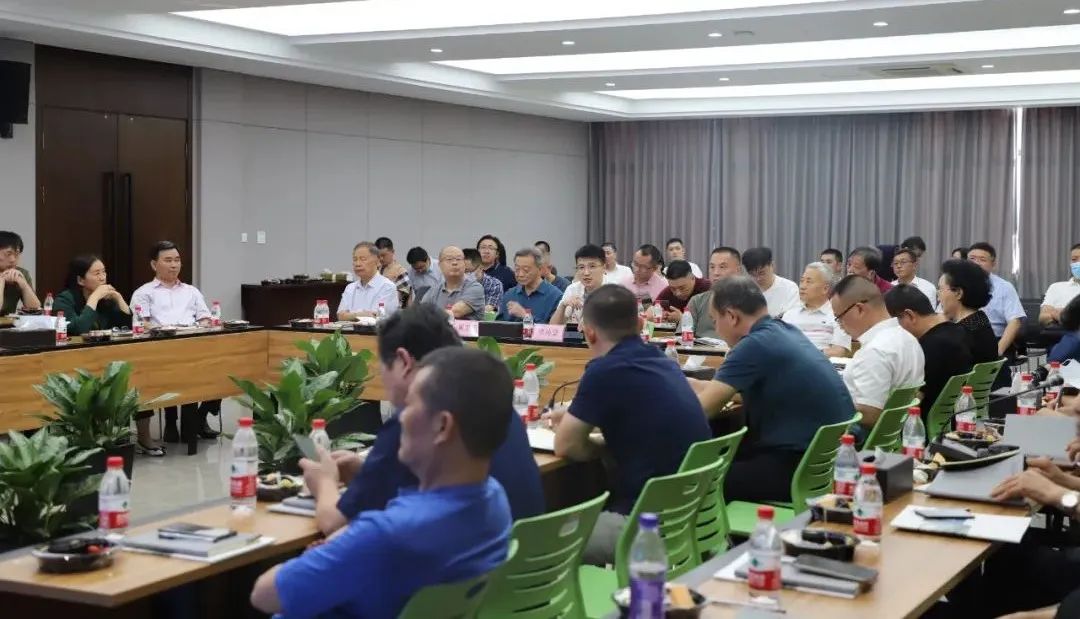 卓越企业家学习俱乐部走进金沙澳门(中国)唯一官方网站科技参观学习！