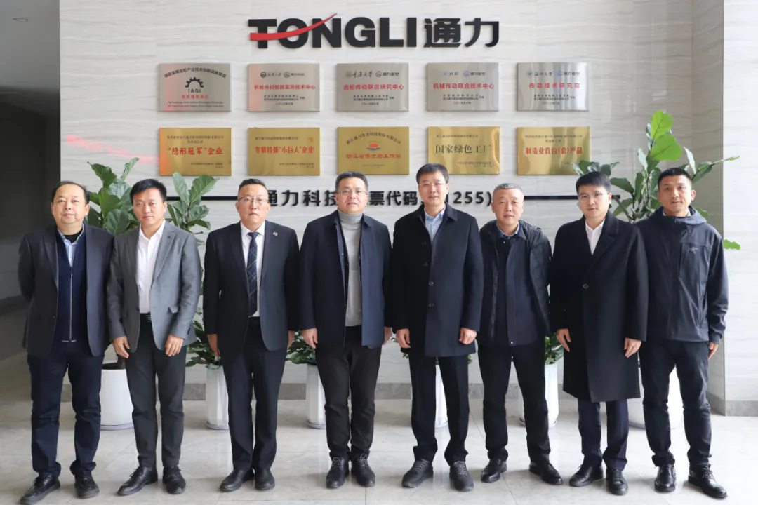 国机重装党委副书记、总经理王晖球一行考察金沙澳门(中国)唯一官方网站科技